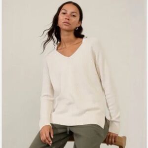 Athleta Cream V-Neck Sweater Cozy Knit